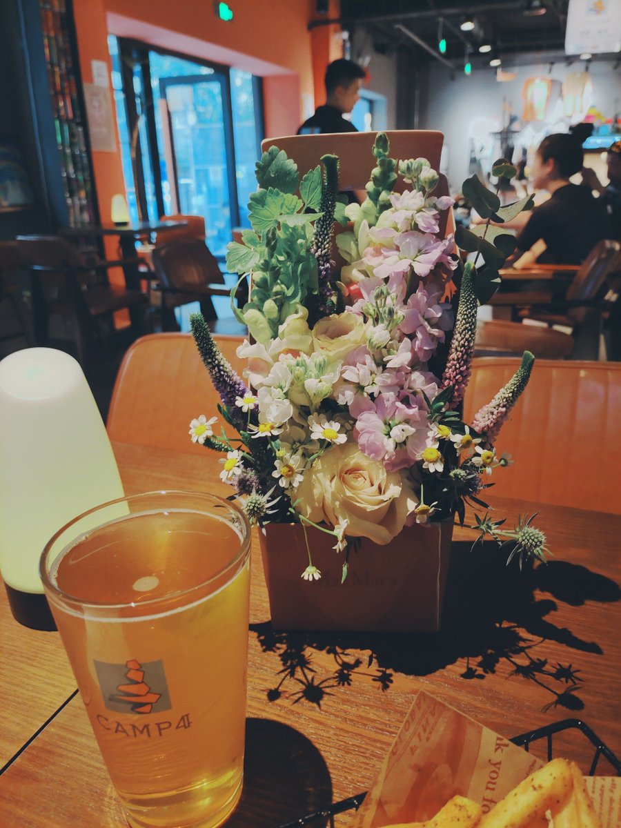 MayaAllendtu's tweet photo. Descubrí un bar de tapas oculto en Madrid! Sus patatas bravas con salsa casera son absolutamente adictivas, y el trato es super cálido. 10/10 para repetir pronto! https://t.co/72l9KCrNh4