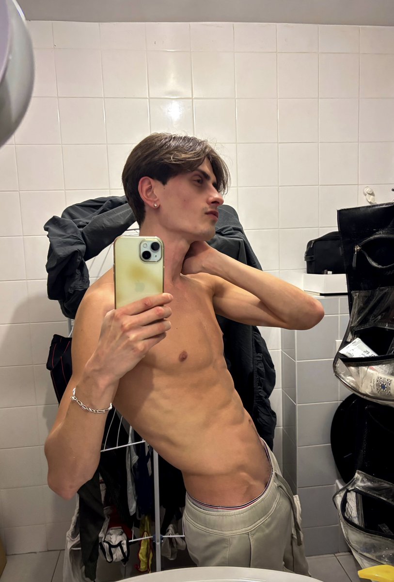 KevinDelBrotto's tweet photo. Hello ! My first post ☺️ https://t.co/OaTRrzMbKr