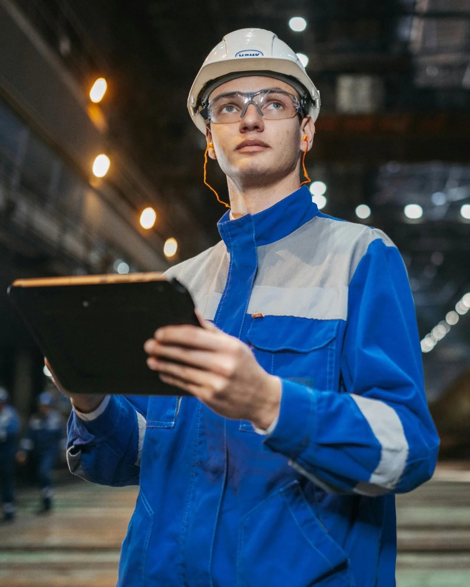 Alpha_Controls's tweet photo. Today's #WorldManufacturingDay, a nod to the people keeping production lines running and standards met. We're proud to play our part, keeping the instruments behind those lines calibrated and accurate, so what gets built matches what was designed. ✅

#AlphaControls https://t.co/bDP0QqvTrc