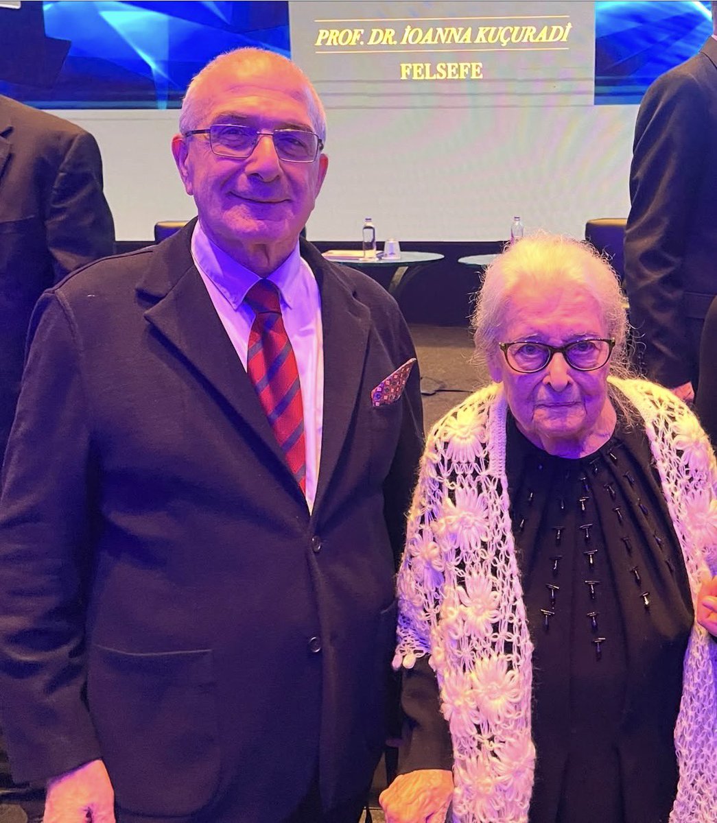 AdemSozuer's tweet photo. "İnatla umutluyum bu bir yaşam felsefesi"
Prof. Dr. İona Kuçuradi

13.Uluslararası Suç ve Ceza Film Festivalinde @USCFF Akademik onur ödülü takdim ettiğimiz hocamız vefat etti. Çalışmaları da  ve şahsiyeti de yüksek nitelikteydi.
Eserleriyle yaşayacaktır.. https://t.co/pFotJkuH6f