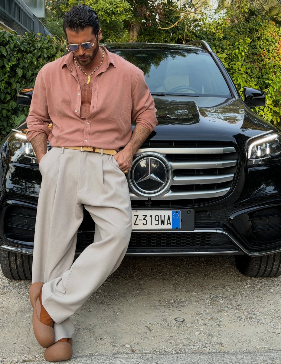 OnlyCanTeam's tweet photo. #Repost @canyaman
Che stile 💥🔝❤️
#CanYaman https://t.co/5GgY7gdaB9