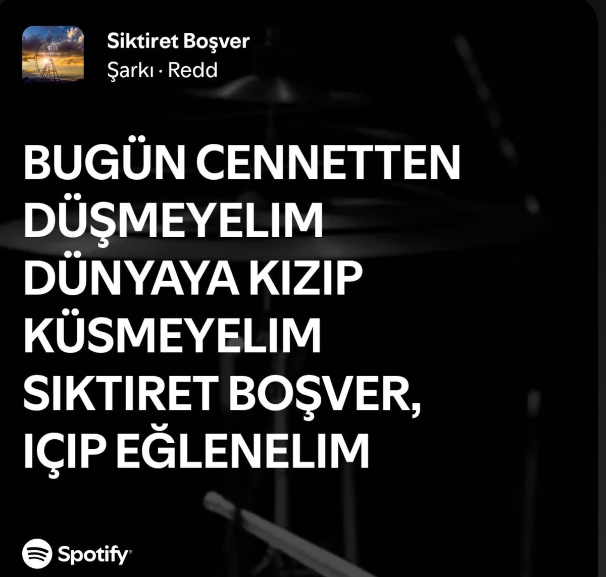 135_bpm's tweet photo. milletin playlisti onlari öldürmeye çalışırken benim ilk fav parcam https://t.co/z9xVbgytaP