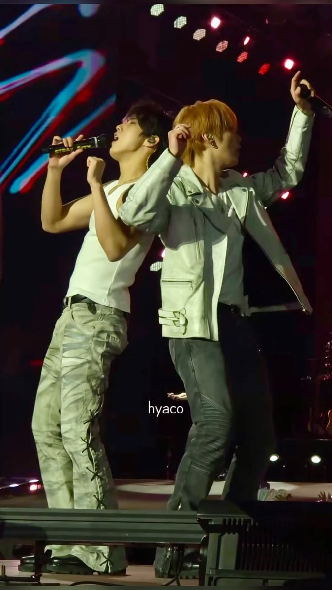 minsungroll's tweet photo. soulmates https://t.co/pJt9gHTcmO