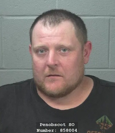libsoftiktok's tweet photo. UPDATE: Ryan Hayward has been ARRESTED after he attempted to run over @TheMaineWire reporter Joe Sokol with his car.

He has been charged with multiple crimes, including reckless conduct with a dangerous weapon and driving to endanger. https://t.co/6bgQc1RXKc