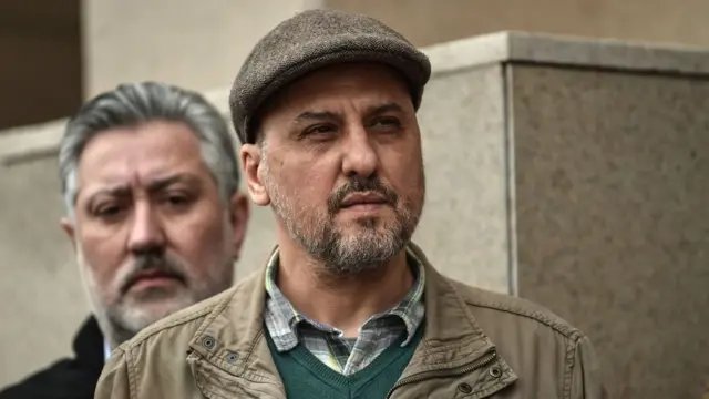 uluser10's tweet photo. Ahmet Şık;

"Fon soygunu AK Parti ve devlet bürokrasisinin tepsine doğru uzanıyor!"

"400 bin ile 160 milyon TL bandında kâr elde eden Yargıtay üyelerinin isimleri tespit edildi."

"En çok çaba harcanan konu AKP’li üst düzey isimlerin sızmamasıyla ilgili..." https://t.co/cnRomlab2g