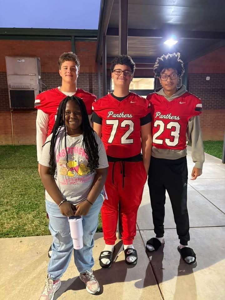 MarcoNewtonkick's tweet photo. Giving back to our future Panthers this morning. https://t.co/gIFZttZX5K
