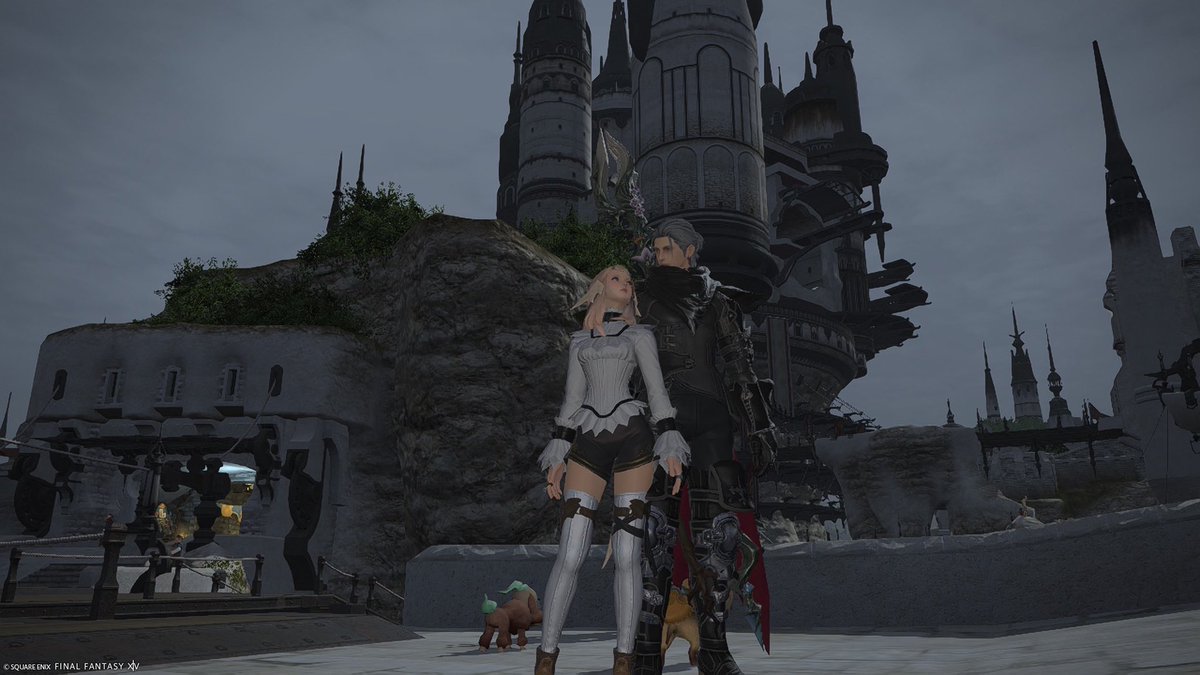 burudoon's tweet photo. FF14で初めてフレンドさんとダンジョン行ったり、ゴールドソーサー行ったりして遊んだ！！

一生楽しいやんけこんなの…

SAOみたいなゲームやりたいなって思ってたけど、FF14がまさしくそのものかもしれんね。

これはフレンドさんが撮ってくれたSS。
あ、イチャついてませんよ！！！ https://t.co/08y8V2VZrR