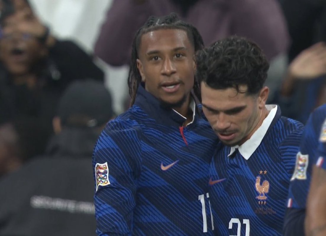 1SMi_'s tweet photo. 🚨 — اوليسي مع النادي والمنتخب هذا الموسم :

• 10 مباريات
• 14 مساهمة
• 10 اهداف
• 4 اسيست

✅ ساهم في الدوري الالماني
✅ ساهم في دوري ابطال اوروبا 
✅ ساهم في دوري الامم الاوروبية https://t.co/vN9HgscJgz