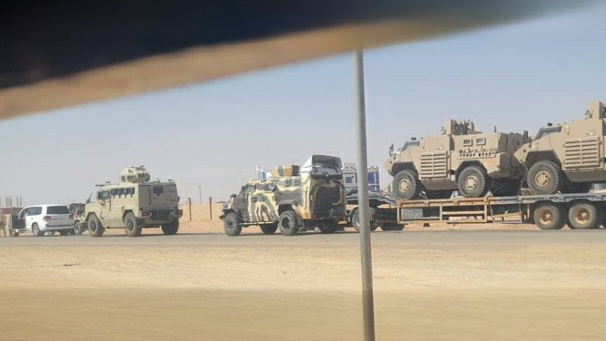 Militarymedia5's tweet photo. ⭕ صور متداول عن وصول المدرعات التركية إلى القوات الموالية للسعودية.

يهنا لكم ياصنعاء هذا المدد. https://t.co/s2njJMUlAM