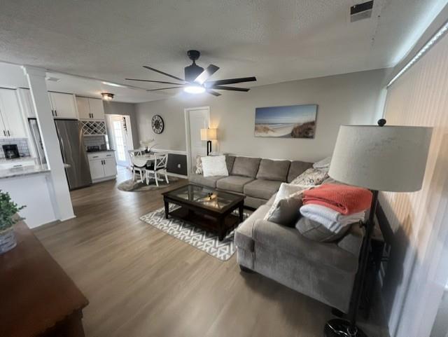 goldstd21's tweet photo. 309 Joan Terrace https://t.co/ho5C5b6v7T