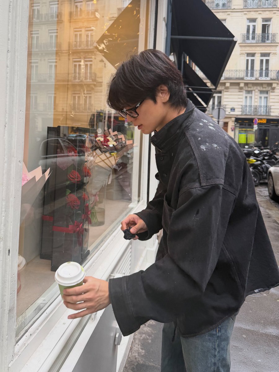 dailyljy's tweet photo. juyeon in rainy paris... https://t.co/KJSdK2DyU2