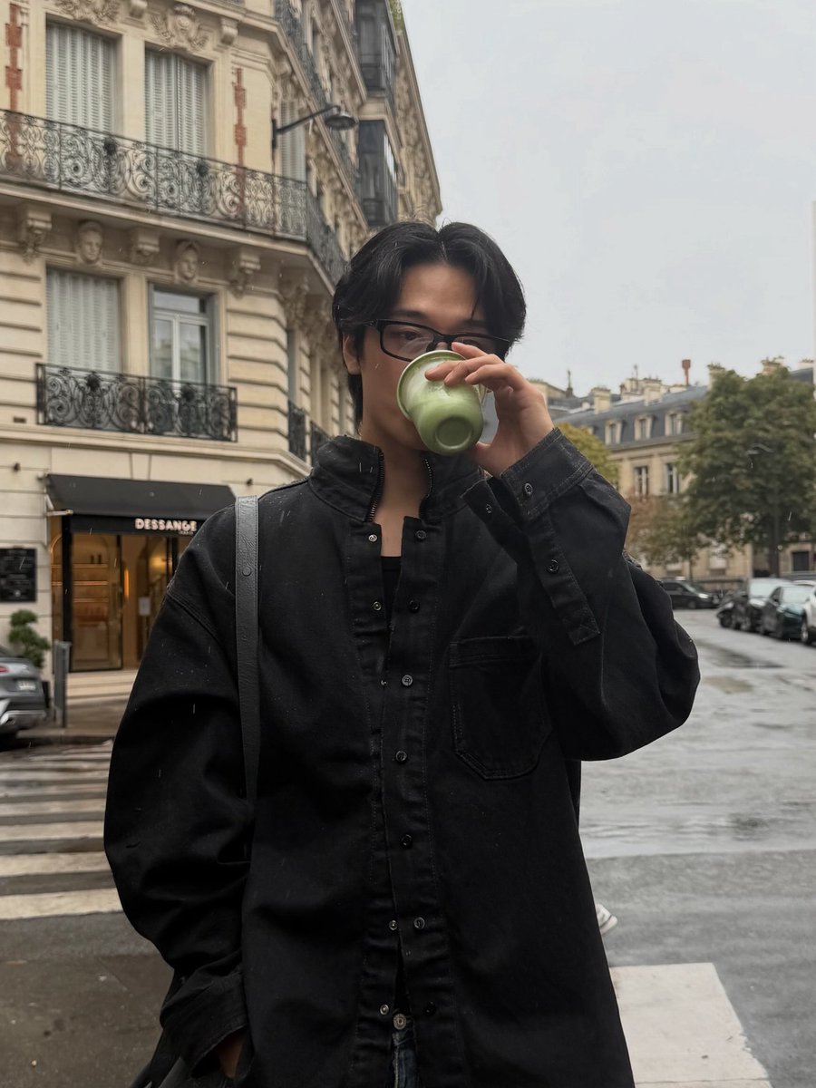dailyljy's tweet photo. juyeon in rainy paris... https://t.co/KJSdK2DyU2