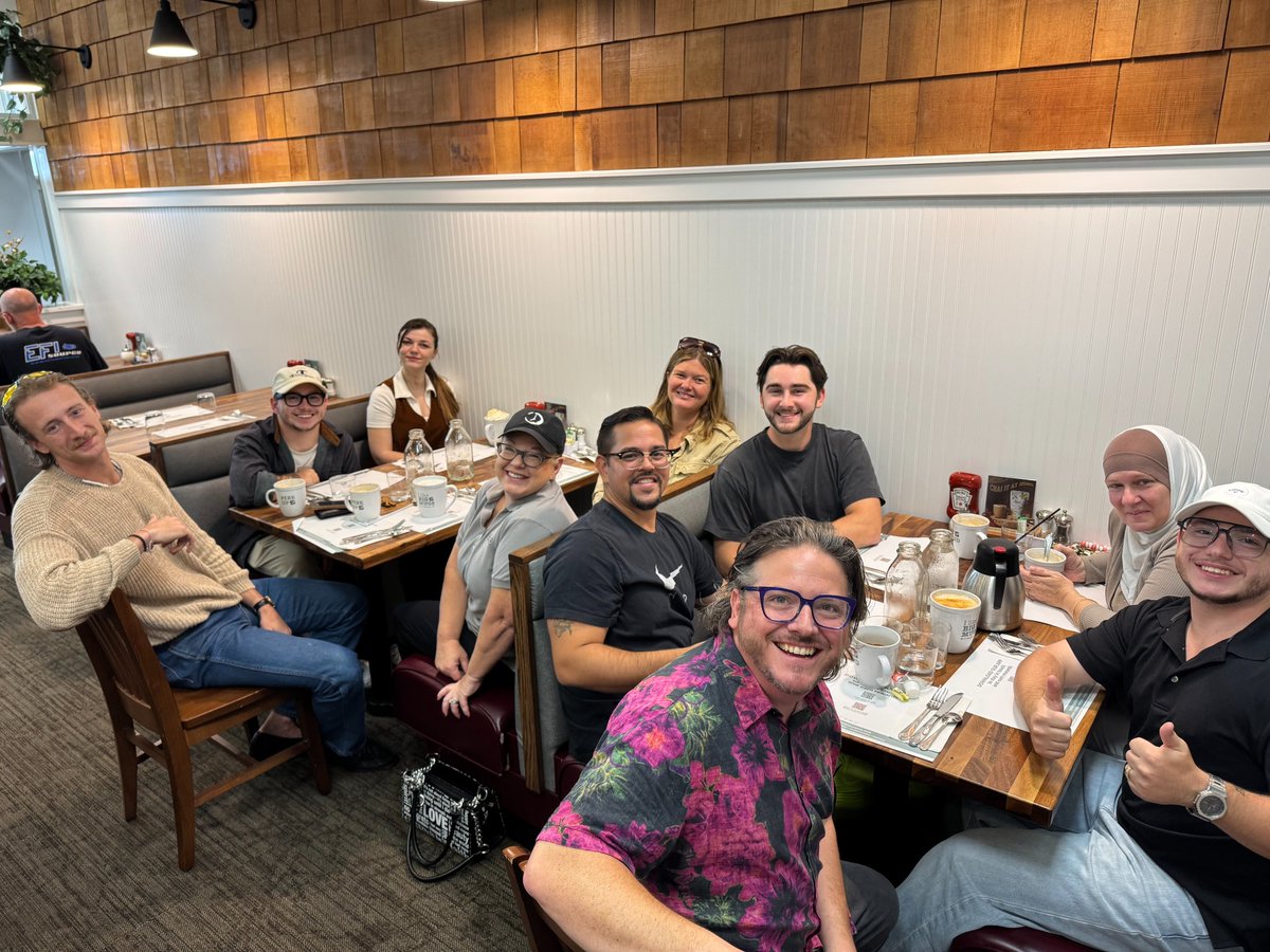 5K_Automate's tweet photo. Team breakfast > Monday meetings 🥞☕ Happy Friday from our crew! #FunFriday https://t.co/bbbBCmfuY2