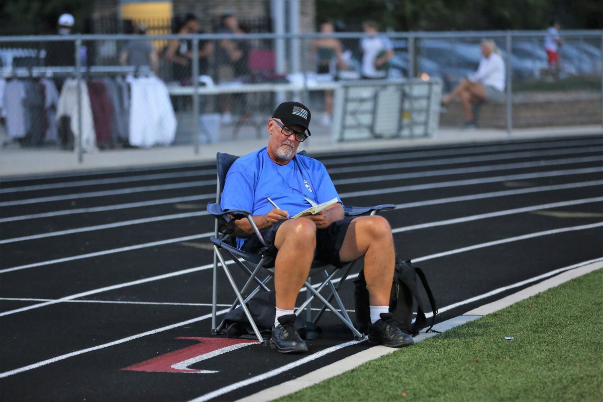 oconschools's tweet photo. We are honored to induct Mark Hutchinson into the OHS Athletic Hall of Fame! His reporting will ensure that generations of Raccoons will know what their predecessors accomplished not only through their wins, but rising from their defeats as well #OconPride #OconDriven #Oconomowoc https://t.co/PNp9OdDBKt