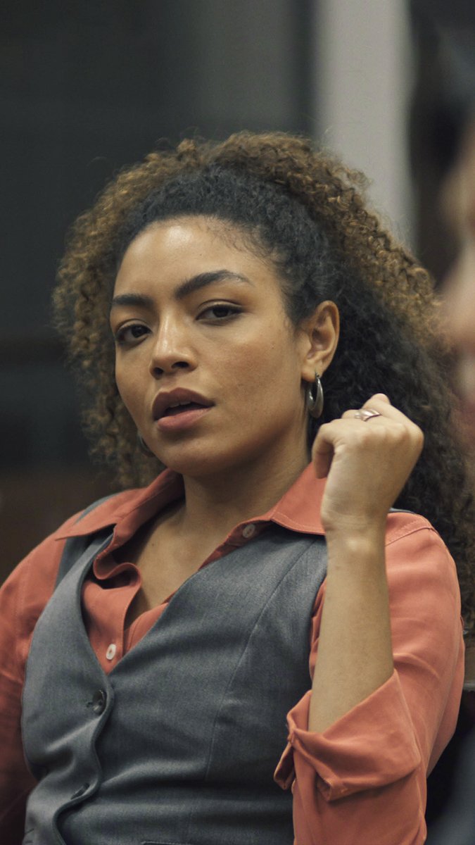 NetflixBrasil's tweet photo. Se a Any Gabrielly me olha assim, eu me travo toda. https://t.co/Q8hKWzjuT7