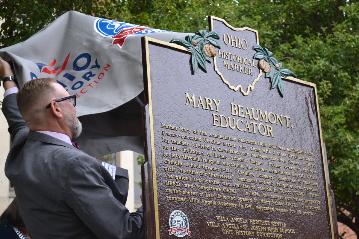 VASJHighSchool's tweet photo. ☀️ #VASJ celebrated the legacy of Mother Mary Beaumont, OSU, today with the dedication of an Ohio Historical Marker. Alumni proudly sang the Villa Angela Alma Mater as we honored her lasting impact on Catholic education in Cleveland. #VillaAngela https://t.co/nKV3Je8fZL