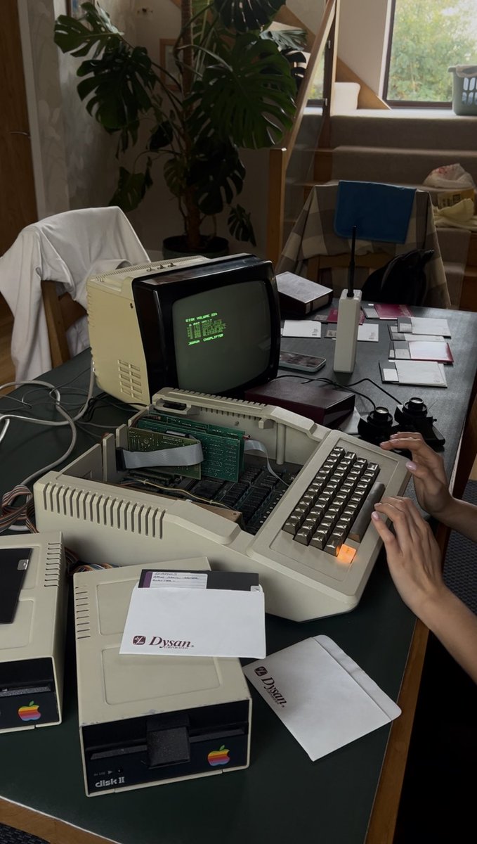 oscars_dev's tweet photo. A semi-tradition of mine when I stay with my parents is to get this beautiful Apple IIePlus down from the attic every year or so.

It’s great fun messing around with it, hearing the clicks, disk motors and the beeps while seeing how far we’ve come with tech. https://t.co/lvKFLR1N3U