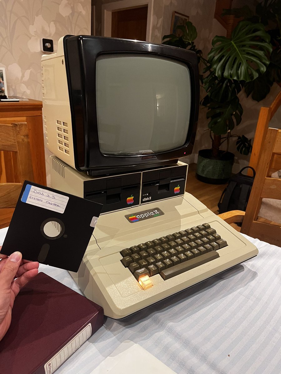 oscars_dev's tweet photo. A semi-tradition of mine when I stay with my parents is to get this beautiful Apple IIePlus down from the attic every year or so.

It’s great fun messing around with it, hearing the clicks, disk motors and the beeps while seeing how far we’ve come with tech. https://t.co/lvKFLR1N3U