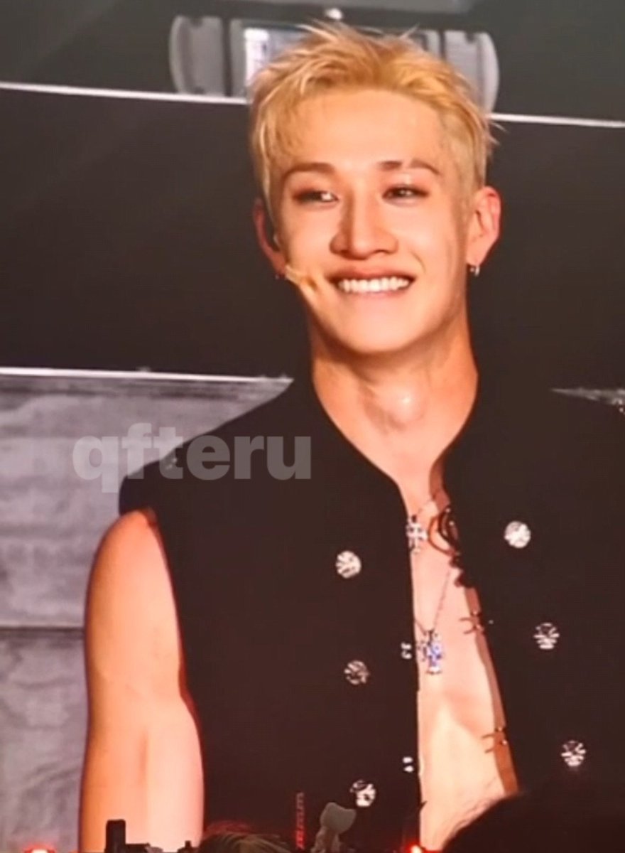 qfteru's tweet photo. miren lo que es esa sonrisa y esa mirada🥹🫶🏻 

OUR GOLDEN ACE BANG CHAN
#스테이의_영원한_자부심_방찬
#BangChanEmpireOfTalent
#HappyBangChanDay https://t.co/SzMU7XSOg7
