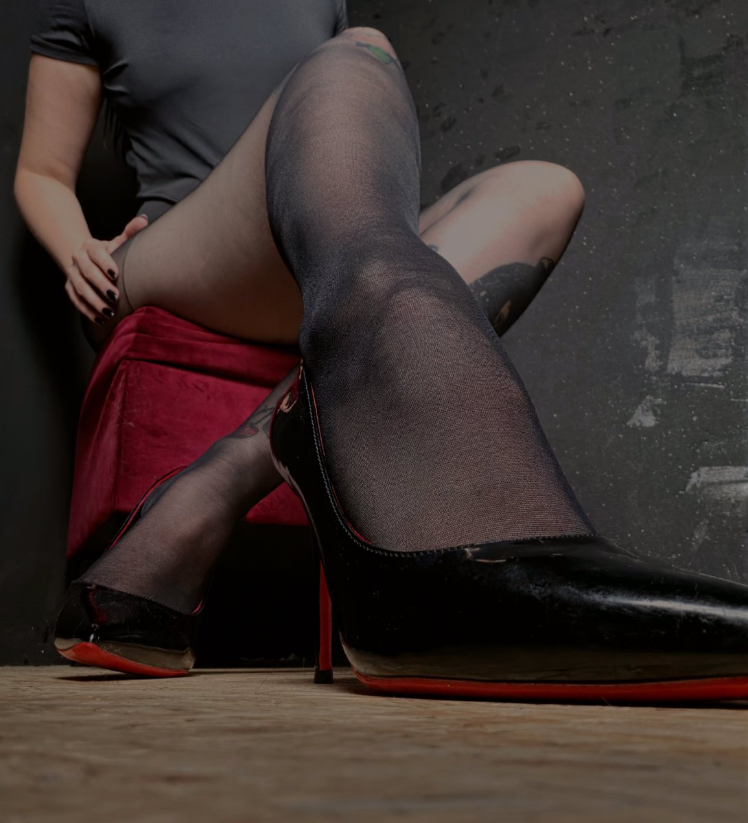 M_Nikolee's tweet photo. I think this is where you belong. 👣 https://t.co/zKJRKpq90e
