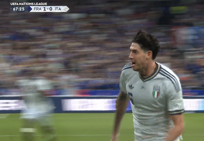TouchlineX's tweet photo. 1-1 Italy.

GOOOOOOOOAAAAAAAAAALLLLLLLL BASTONI !!!!!!!!!!!!!!!!!!!!!!!!! BASTONI HAS EQUALIZED VS FRANCE !!!!!!!!!!!!!!!!!!!!!!!!!!!!!! https://t.co/EWkQBfmAc3