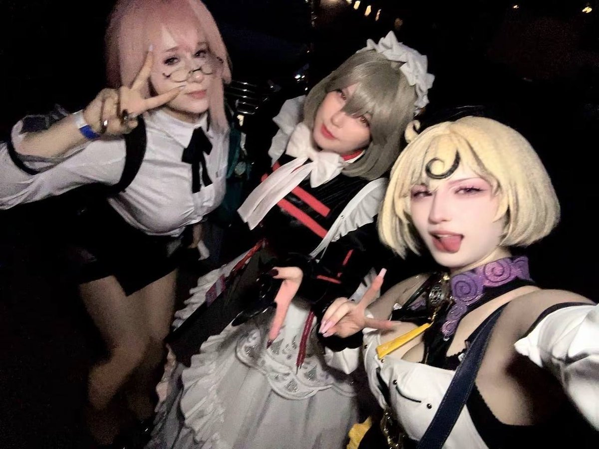 Deinyyz's tweet photo. фестофото с фестиваля!! https://t.co/1Z7iUllwqT