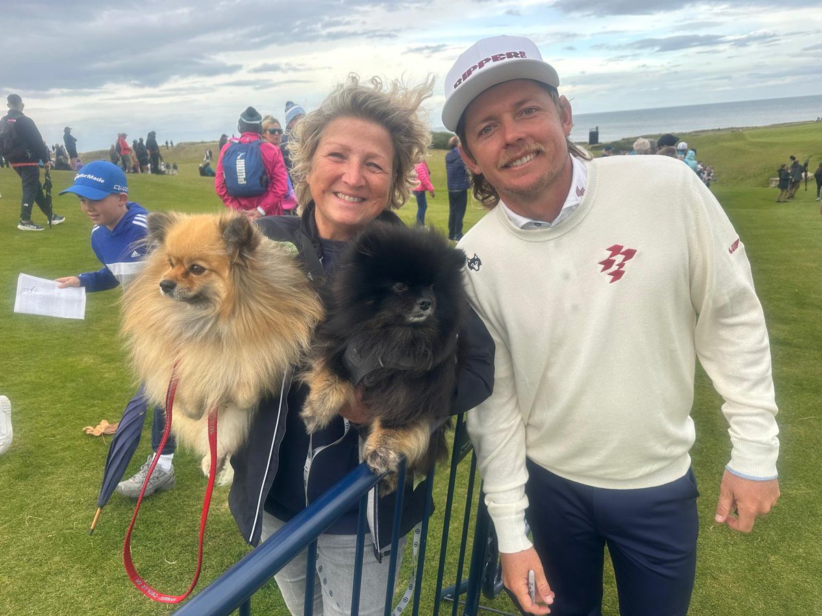 TOURMISS's tweet photo. OPEN CHAMP CAM MEETS RUSTY & JIMMY 😀👏

As @camsmith9 @rippergc_ @livgolf_league meets a couple of four-legged @dunhilllinks fans @KingsbarnsGL 

Cam posting five birdies in a second day 68 & needing more the same Saturday @TheHomeofGolf 💪

@PGAofAustralia  @GolfAust @AusOpenGolf @AusGolf

📷 TOURMISS

✅ @TOURMISS