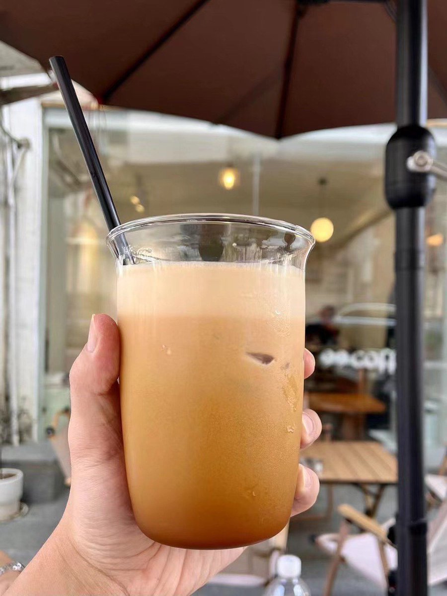 NataliaBroir's tweet photo. Café caliente y sol agradable en una esquina de la ciudad! Un recuerdo simple que hace el día mejor.， https://t.co/u5ZJ5upfrj