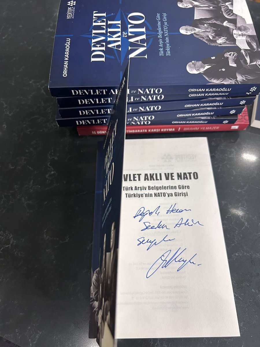 SecknAkoz's tweet photo. Doç. Dr. Orhan Karaoğlu’nun “Devlet Aklı ve NATO” adlı yeni eseri; devlet aklı, güvenlik ve NATO ekseninde önemli tartışmalara kapı aralayan kıymetli bir çalışma.

Orhan Hocamı bu değerli eseri için tebrik ediyor; nazik imzası, kıymetli sohbeti ve ayırdığı değerli zaman için kendisine teşekkür ediyorum.
@OrhanKaraoglu