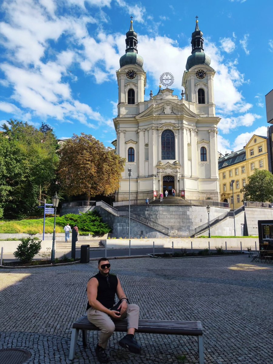 prii_screen's tweet photo. A city of quiet elegance, golden facades, healing springs, and misty mornings, where every street whispers a story from another time. https://t.co/G3YvWzBsiy