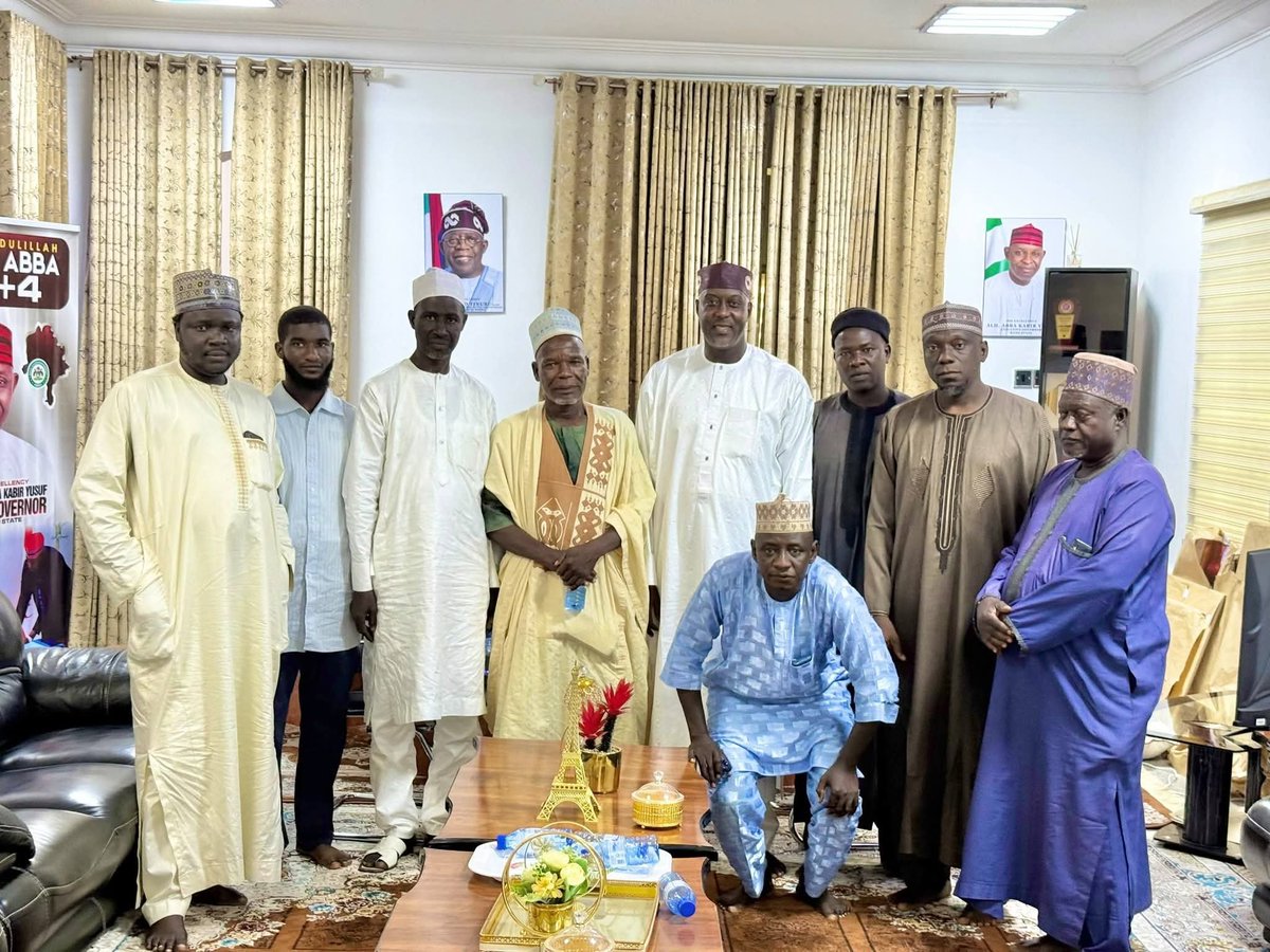 attajiree_atiku's tweet photo. Wuta ta mutu 
Mai girma DG Protocol Abdullahi Ibrahim Na godiya da wannan ziyara. 🙏

#Goagain
#1millionvotes4aky 
#kanofirst https://t.co/ttXMwrqIEu