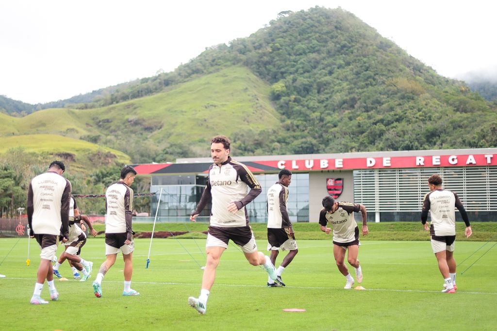 flamengandorj's tweet photo. Flamengo treina, nesta sexta (02), no Ninho do Urubu. https://t.co/qJuSIl3Tjc