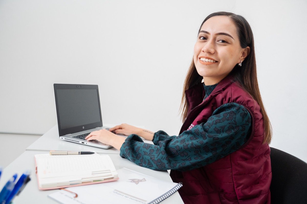 OficialiaEdoMex's tweet photo. 📰#ComunicadoDePrensa:
¡Licenciaturas y maestrías gratuitas! 
Ofrece @Edomex profesionalización para personas servidoras públicas. 
• Por primera vez, el @IPSPedomex ofrece una licenciatura y cinco maestrias. https://t.co/chahqaqcvG