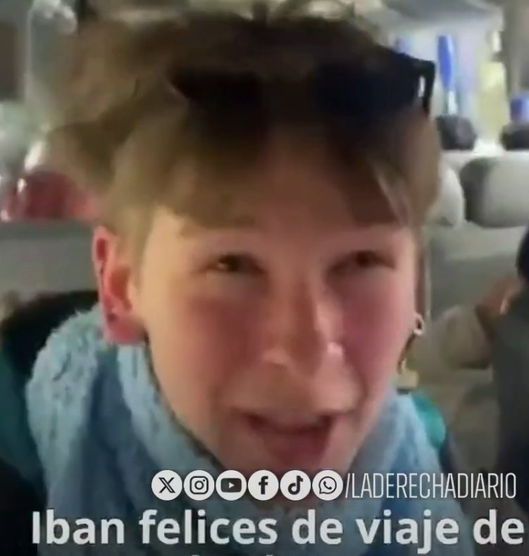 AntenaTecs's tweet photo. @laderechadiario Este tomboy tiene la típica cara de condescendencia de zurda mogólica e insoportable. https://t.co/vxA0tz1syb