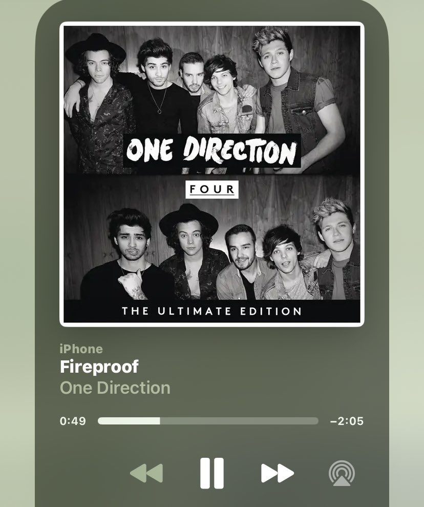 payno_foreever's tweet photo. “are you still into that boyband?”

me every single day: https://t.co/TiectaCSTz