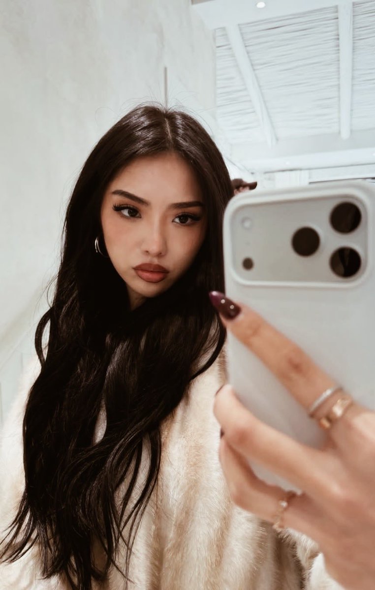 melodiasdebella's tweet photo. I might let you make me Juno.. https://t.co/fmDsz0TsUi