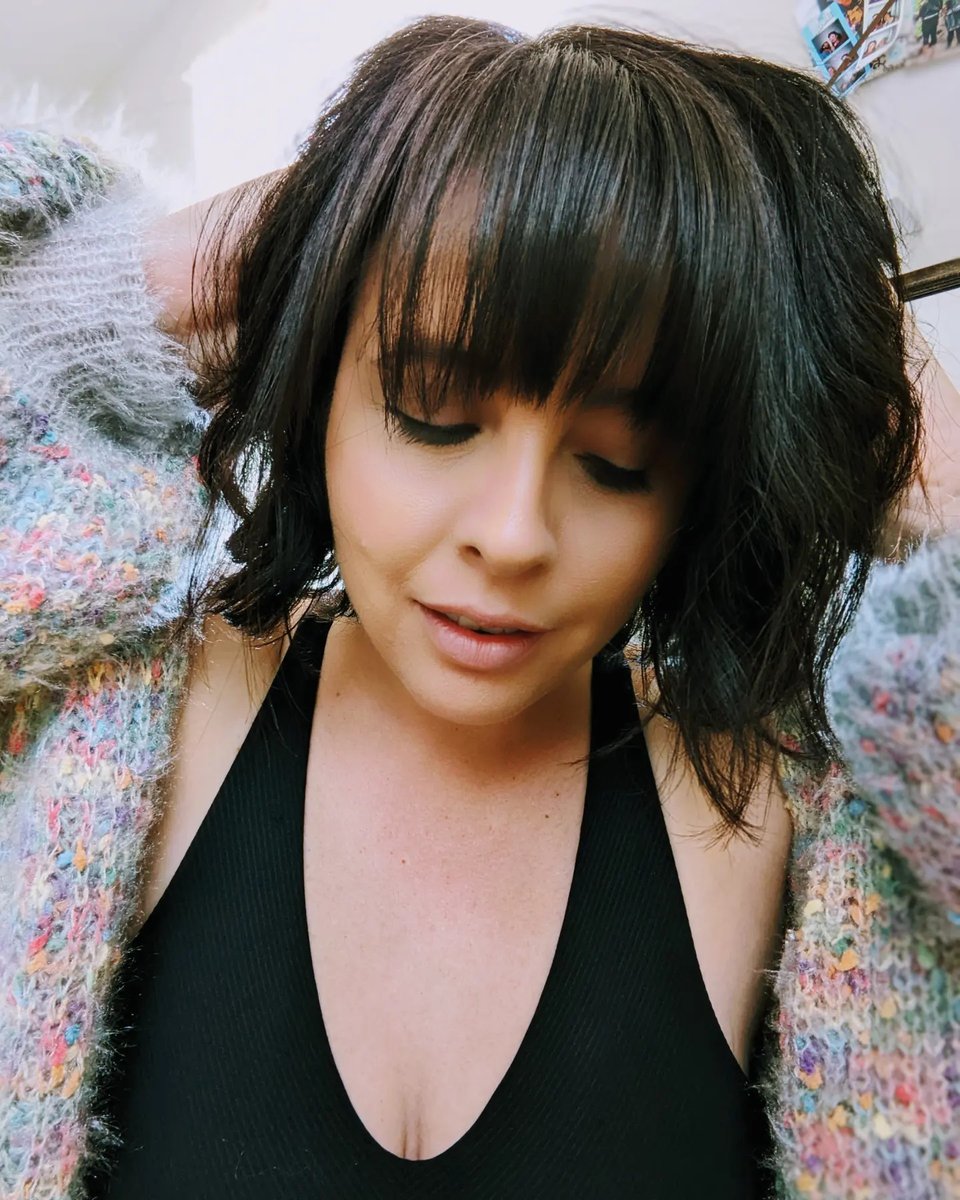 vane_1992's tweet photo. Oops, I did it again. Someone reported my last post. I guess I hurt some man’s feelings. Anyway, loving my bangs and heading to the gym after being in my feelings all day. https://t.co/t0rw7pFE6T