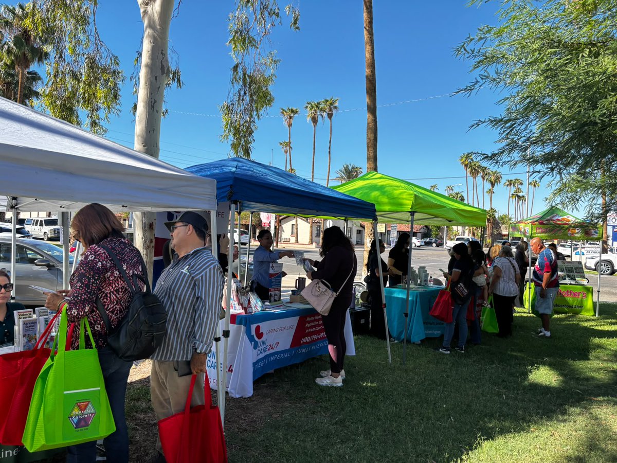 ConsulMexCal's tweet photo. 🩺💙¡Iniciamos la 26.ª Semana Binacional de Salud!
Con nuestra #VDS Legacy MD Medical Group y más de 15 agencias aliadas, se realizó la Feria de Recursos y la Salud, acercando servicios gratuitos y orientación a nuestra comunidad.
"Estés donde estés, tu salud nos une."🇲🇽💙
#SBS https://t.co/1TseEgR22z