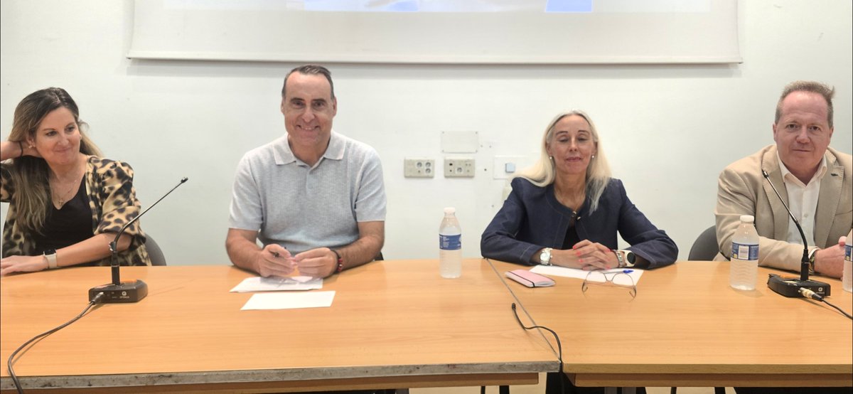 ademiguelanton's tweet photo. 🎤 Hoy, en Madrid, en la mesa sobre Educación organizada por @Avanza_libre @Avanza_LibreMad 

👨‍🏫 El fracaso del modelo educativo se debe a una confluencia de factores estructurales del sistema, socioculturales, tecnológicos, legislativos, etc.

🇪🇸🏛 España ha tenido 8 leyes de Educación en toda su etapa democrática. Un cambio de ley cada cinco años de media.
Hace falta un pacto de Estado y un único modelo educativo.