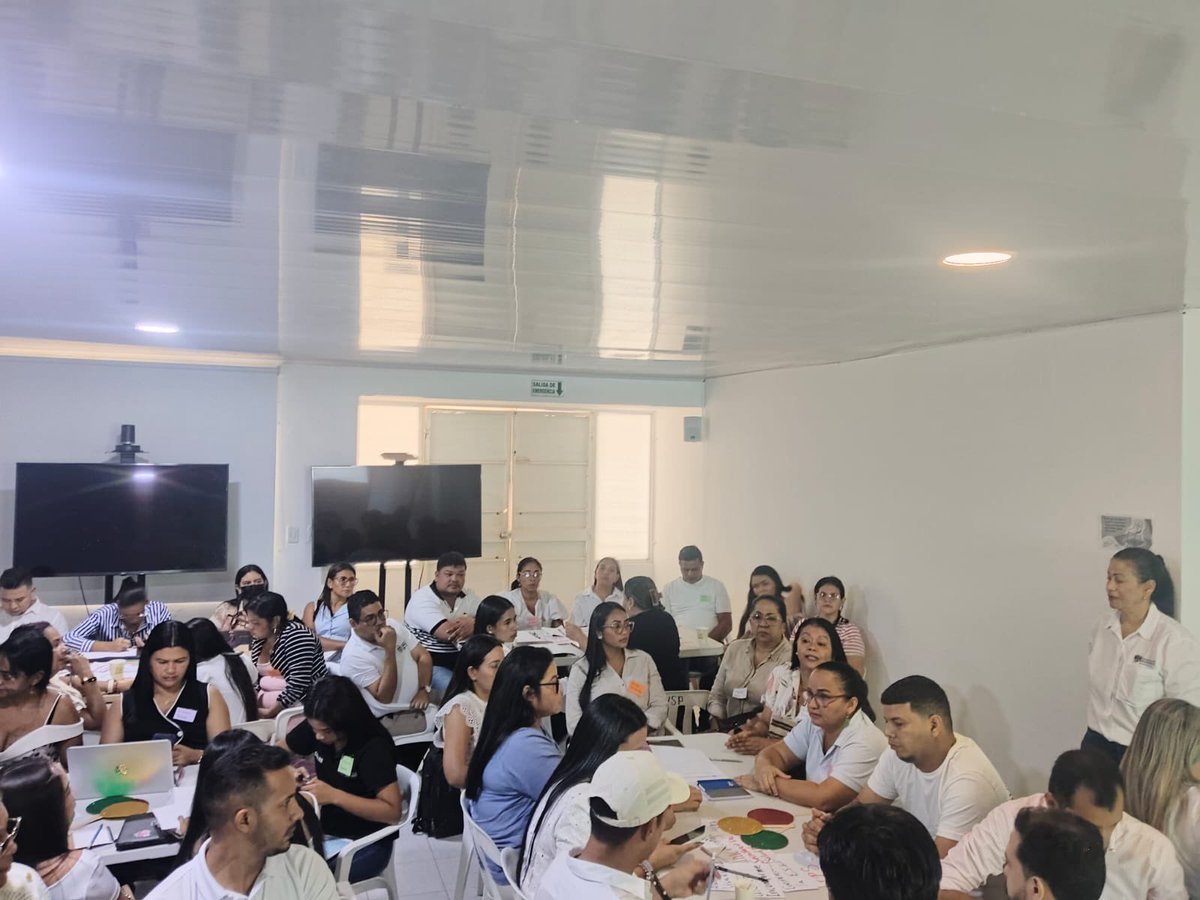 MagdalenaGober's tweet photo. 💙🏥 Magdalena fortalece la atención humanizada con 967 participaciones en espacios de formación durante el primer semestre de 2026

La Gobernación del Magdalena, a través de la @SaludMagdalena y la Oficina SAC, fortaleció las capacidades de líderes comunitarios y talento… https://t.co/L5rWOg28GY