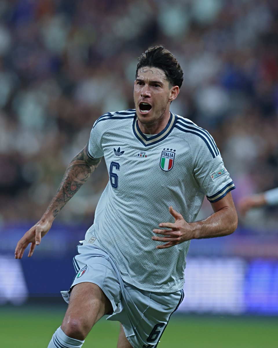 Azzurri_En's tweet photo. A defender who just loves scoring goals 🤷‍♂️ https://t.co/mRIwUuYvY1