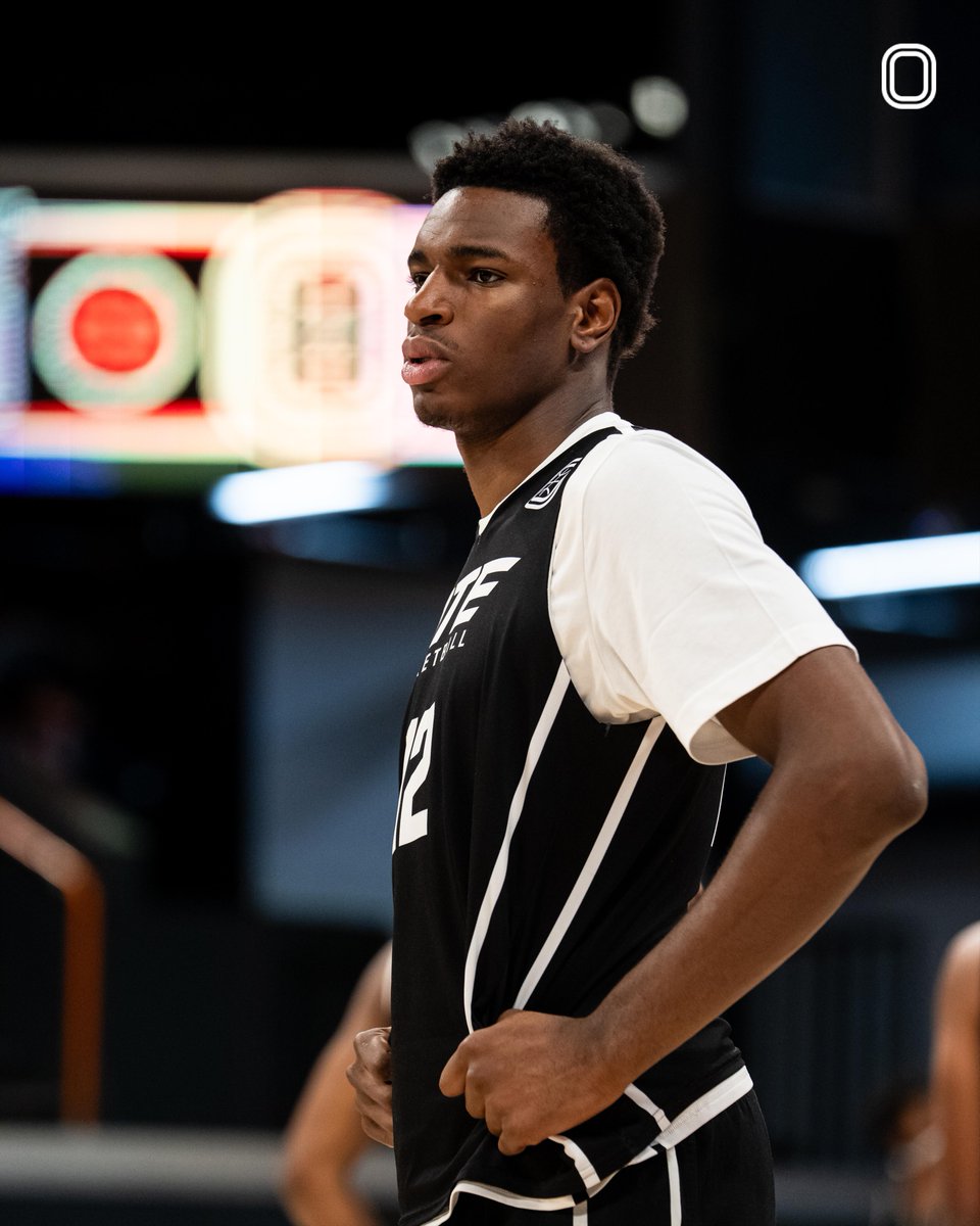 rodgerbohn's tweet photo. 6'8 '27 Godson Okokoh of #OTE City Reapers /@CanadaElite showed considerable growth at #OTE Pro Day.Super quick off the floor, was great in drilled w/pull-up J,&utilized his 7'2.5 wingspan on both ends during live play.
More on @Ballislife
https://t.co/suczgyoqzx https://t.co/a2QVfbDni4