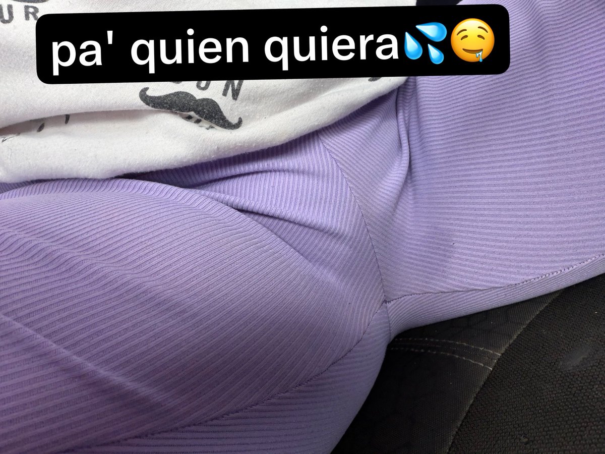 parejahuau's tweet photo. Viernes de seducción, hoy acompañé a mi esposo a trabajar,a quién le gustaría tenerme de chofer???
Qué se les antoja hacerme o que les haga???
 L@s leo 😈🔥🫦…
#hotwife
#putiesposa
#ViernesDeSeducción https://t.co/mHkEHIqfZo