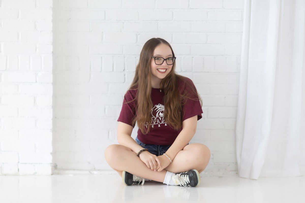 Trinity_U's tweet photo. Rachel Bowman ’30 knew Trinity was her top choice. After applying Early Decision, she spent her final semester looking ahead to classes, faculty, and life in San Antonio while some classmates were still waiting on college decisions. Now she’s a first-year Tiger. https://t.co/C3x3XqU4fA