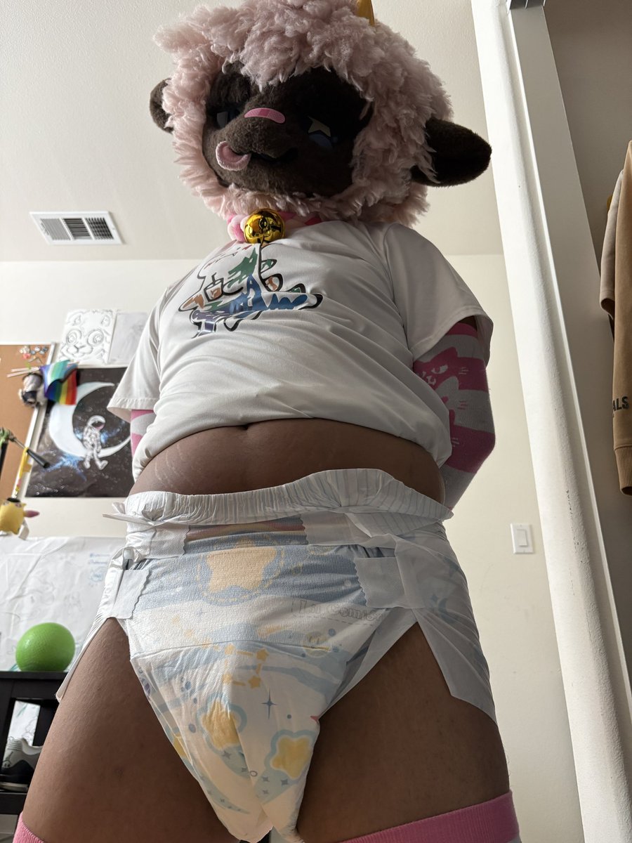 crinklestarz's tweet photo. EEE THEESE R SO CUTEEEEE @LilComforts u deserve the best snuggles awraaa https://t.co/XrHJS0qSaK