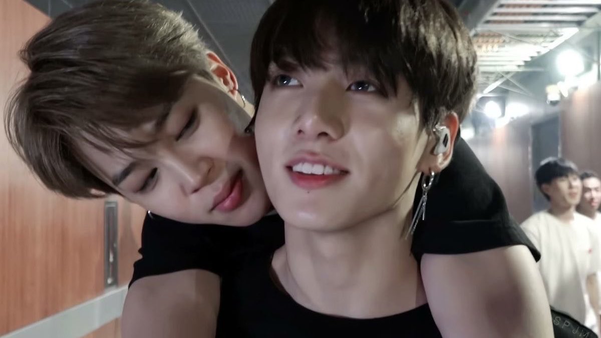velvetjinn's tweet photo. day 2 :: jikook 📚
…jk had become so good at getting under jm’s skin and always pushed for more and eventually, jm found himself enjoying it. it had the two of them questioning: when will it become too much?

https://t.co/V3GUF7Xe8C https://t.co/2K0Poxqvzz