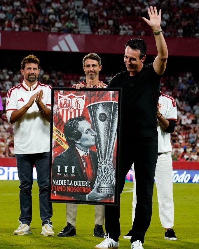 qbtnervion75's tweet photo. No llores porque término. Sonríe porque sucedió. https://t.co/o1b6Q57lMm