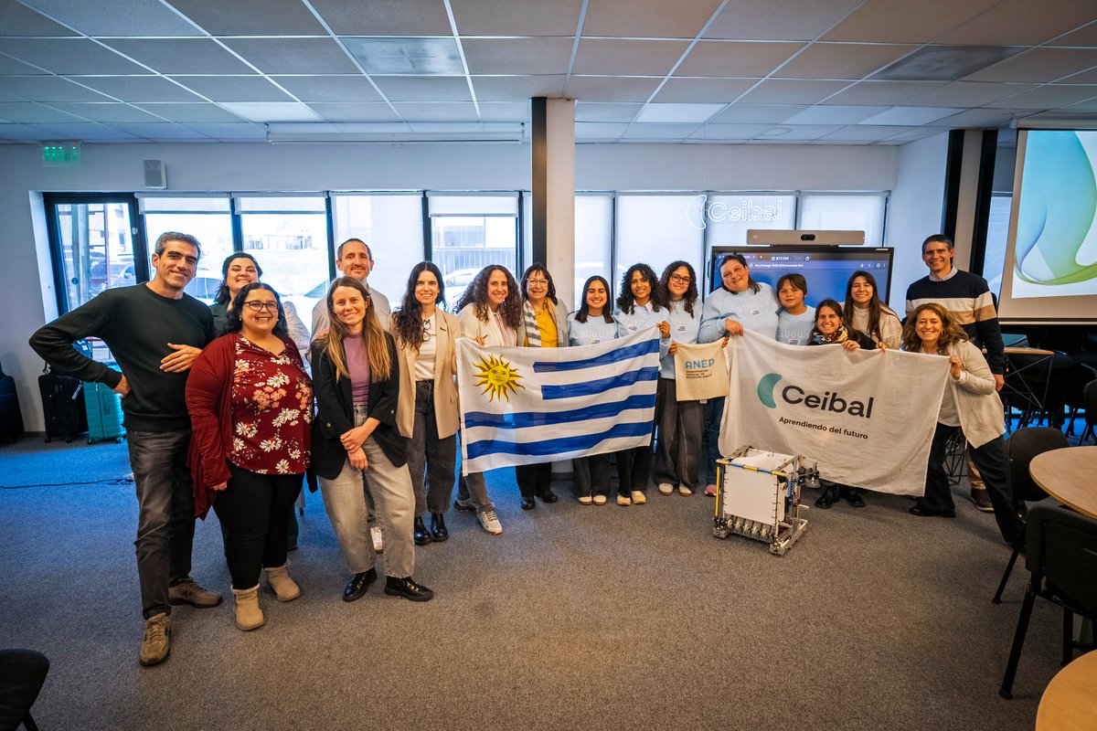 Ceibal_Uy's tweet photo. De Tacuarembó a Corea. 🇺🇾🇰🇷
Little Miss Tecnología, equipo integrado por estudiantes mujeres y ganador de la Olimpíada de Ceibal 2025, representará a Uruguay en el FIRST Global Challenge 2026 junto a más de 190 países.
¡Éxitos! 💙🇺🇾
@ANEP_Uruguay @dges_Uruguay @AntelDeTodos https://t.co/JJ7tIStYzK