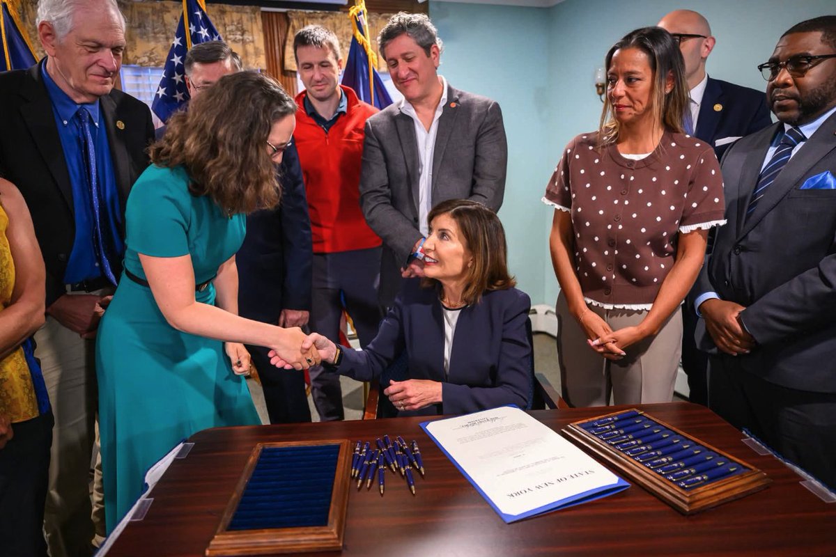LIFEDofLABOR's tweet photo. MTA, Suffolk close deal to transform part of Lawrence Aviation site into rail yard

Read more: https://t.co/z2Tkgqwxfb

#mta #lirr #PortJeffersonNY #portjeff #longisland #suffolkcounty @GovKathyHochul https://t.co/N86EHDpVXY