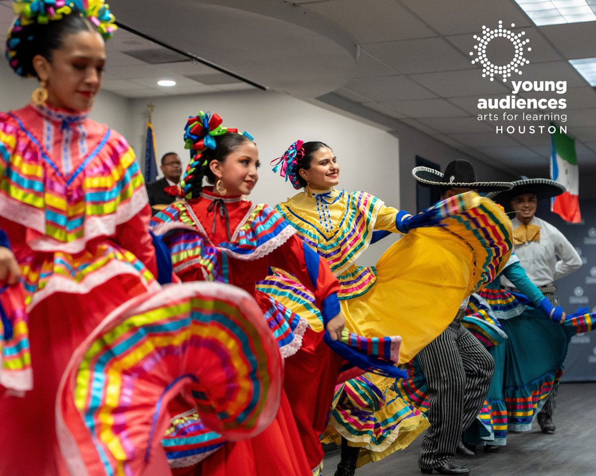 yahouston's tweet photo. We were proud to support the Hispanic Heritage Festival at Bayland Community Center with Harris County Precinct 4, bringing performances and hands-on activities that helped celebrate the rich traditions and vibrant cultures of the Hispanic community.

It was wonderful to see families, children, and community members coming together to experience music, dance, art, and culture.

Photo credit: Harris County Pct.4

#HispanicHeritageMonth #ArtsEducation #ArtsInTheCommunity #HoustonArts #artsforall
